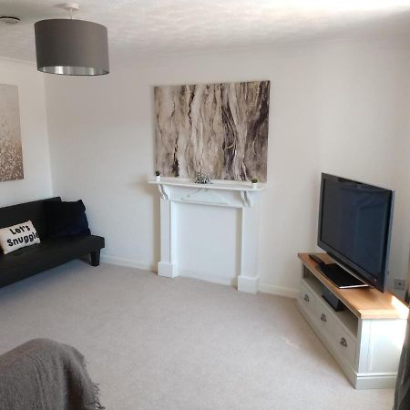Stamford Redcot Gardens Stylish 2 Bed Family Town House With Parking Villa Екстериор снимка